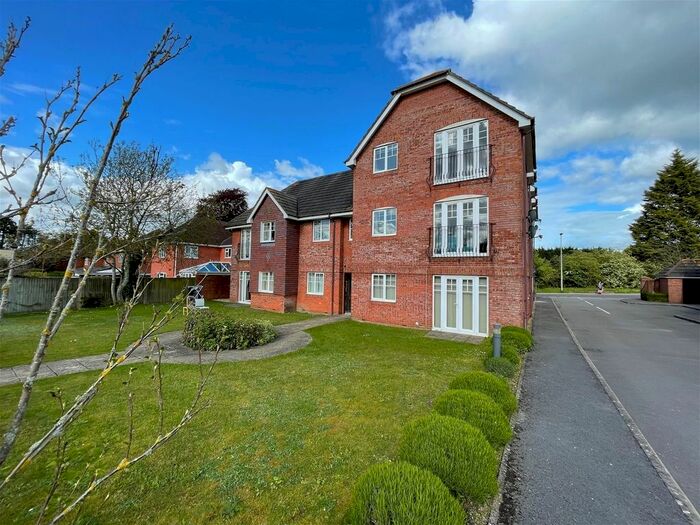 1 Bedroom Flat To Rent In Newtown Road, Newbury, RG14