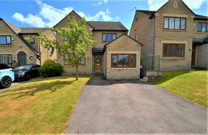 4 Bedroom Detached House To Rent In Pinfold, Clayton, Bradford, BD14
