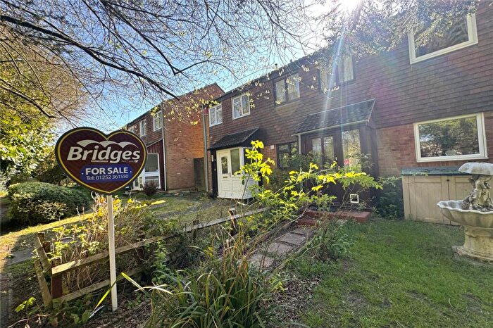 2 Bedroom Terraced House For Sale In Pinewood Park, Farnborough, Hampshire, GU14