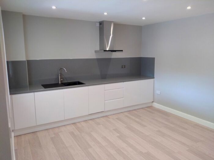 1 Bedroom Studio To Rent In Emmer Green, Reading, RG4