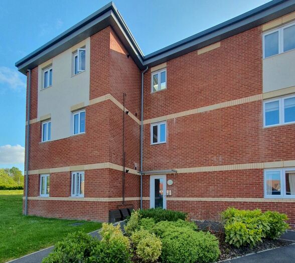 2 Bedroom Flat To Rent In Chicory Close, Newton Abbot, TQ12
