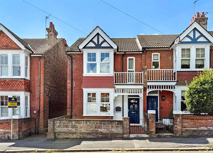 4 Bedroom End Terrace House For Sale In Green Street, Eastbourne, BN21