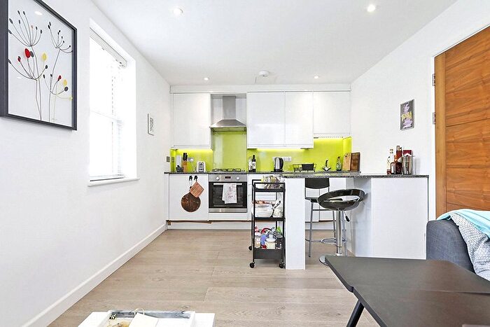 1 Bedroom Flat To Rent In Qube Apartment, Walworth Road, London, SE17