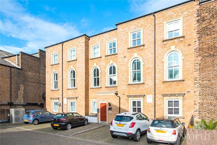 2 Bedroom Apartment For Sale In London Road, London, SE23