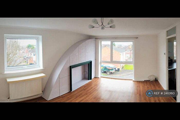 2 Bedroom Flat To Rent In Princes Court, Dunstable, LU5