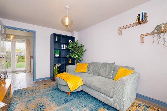 2 Bedroom Semi-Detached House For Sale In Rhodes Way, Billingshurst, RH14