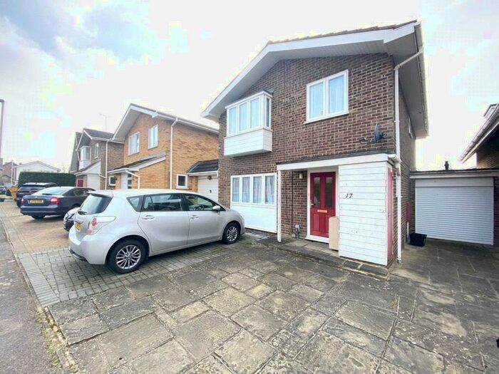 4 Bedroom Link Detached House To Rent In Welby Crescent, Winnersh, Wokingham, Berkshire, RG41