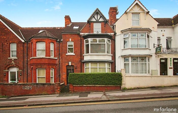 1 Bedroom Property To Rent In Victoria Road, Old Town, SN1