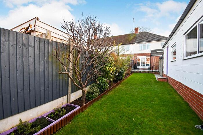 3 Bedroom End Of Terrace House For Sale In Maple Avenue, Willerby, HU10