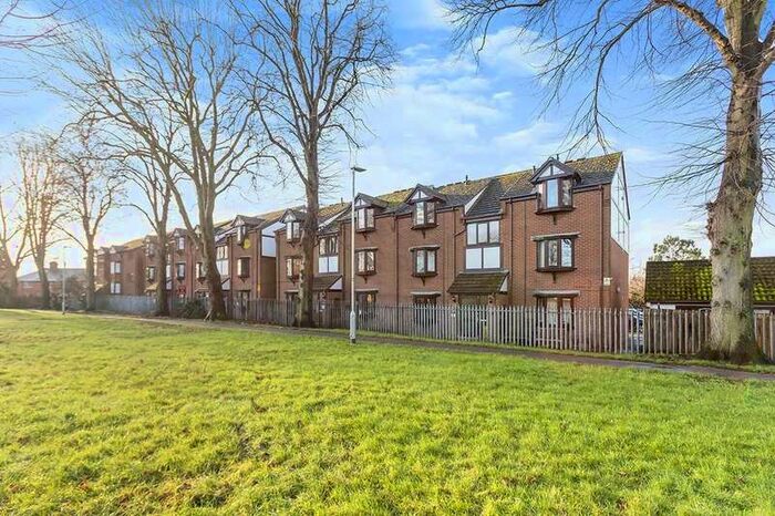 1 Bedroom Apartment To Rent In Granville Gardens, Hinckley, Leicestershire, LE10