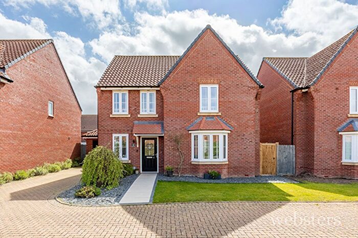 4 Bedroom Detached House For Sale In Broom Close, Horsford, NR10