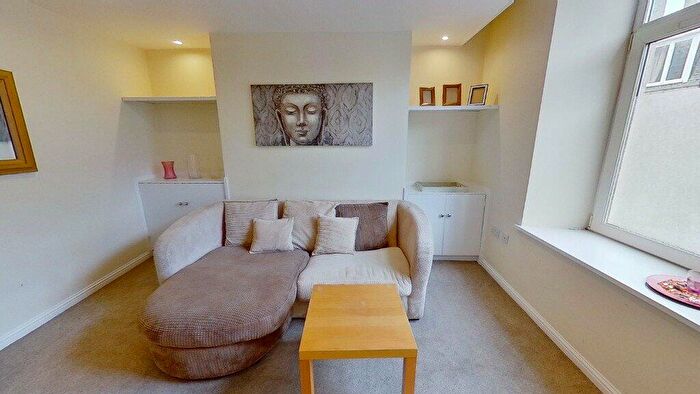 1 Bedroom Flat To Rent In Wallfield Place, Rosemount, Aberdeen, AB25