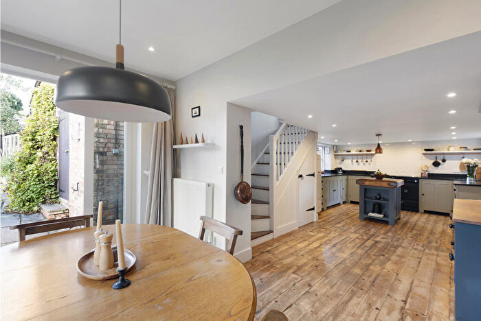 6 Bedroom Link Detached House For Sale In High Street, Kimbolton, Huntingdon, Cambridgeshire, PE28