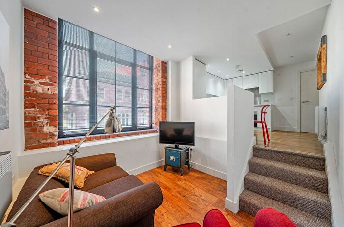 2 Bedroom Flat To Rent In Crispin Lofts, New York Road, Leeds, West Yorkshire, LS2