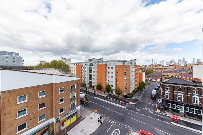 3 Bedroom Flat To Rent In Little Thames Walk, Greenwich, SE8