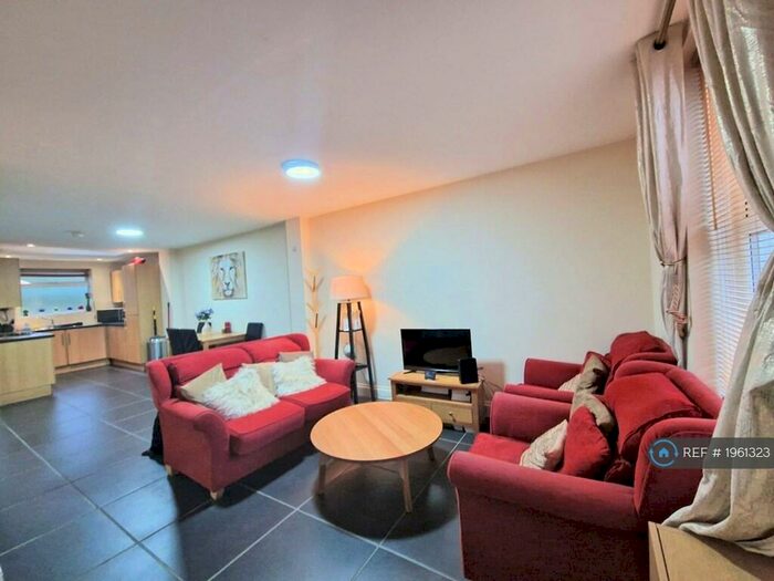 3 Bedroom Terraced House To Rent In Yardley Road, Acocks Green, Birmingham, B27