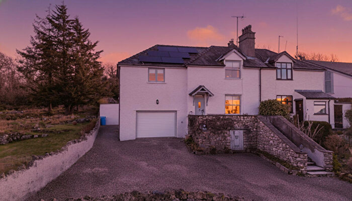 4 Bedroom Semi Detached House For Sale In The Row, Silverdale, LA5