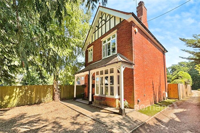 4 Bedroom Detached House For Sale In College Road, College Town, Sandhurst, GU47