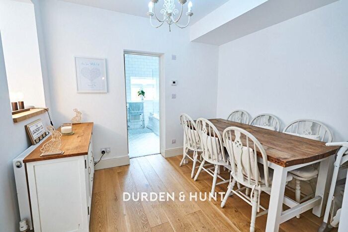 4 Bedroom Semi-Detached House To Rent In Upshirebury Green, Waltham Abbey, EN9