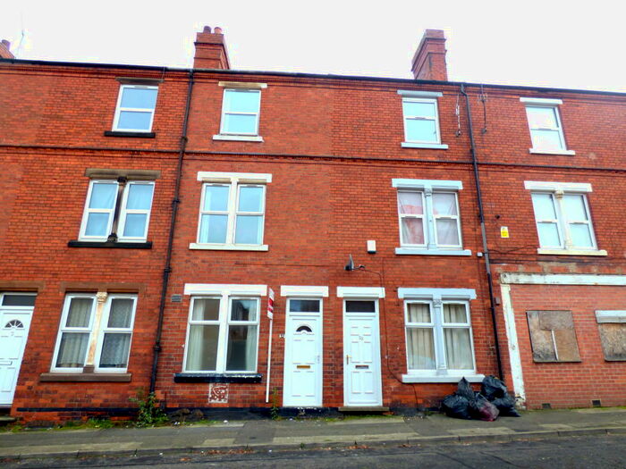 3 Bedroom Terraced House To Rent In Eland Street, NG7