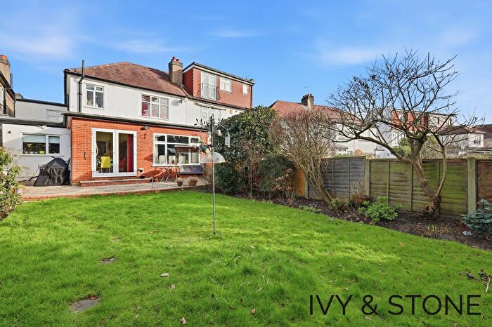 4 Bedroom Semi Detached House For Sale In Rosedene Gardens, Ilford, Greater London, IG2