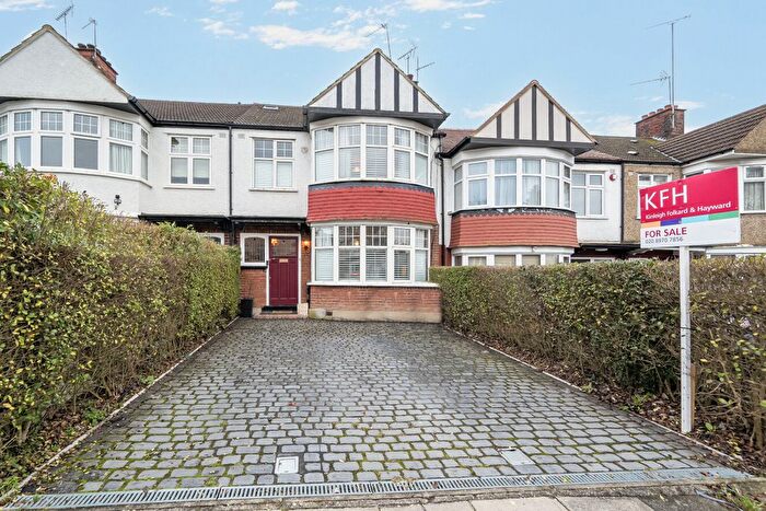 4 Bedroom Terraced House For Sale In Hillcourt Avenue, North Finchley, London, N12