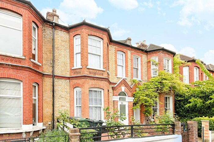 5 Bedroom Property For Sale In Kingswood Road, Brixton Hill, London, SW2