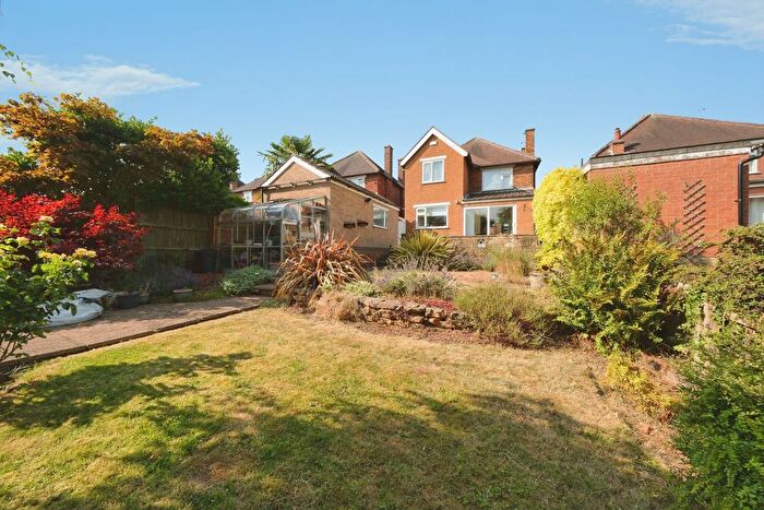 3 Bedroom Detached House For Sale In Cedarland Crescent, Nuthall, Nottingham, Nottinghamshire, NG16