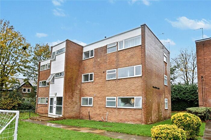 2 Bedroom Apartment For Sale In Park View Court, Leeds, West Yorkshire, LS8