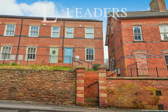 3 Bedroom Town House To Rent In Hardy Street, NG16