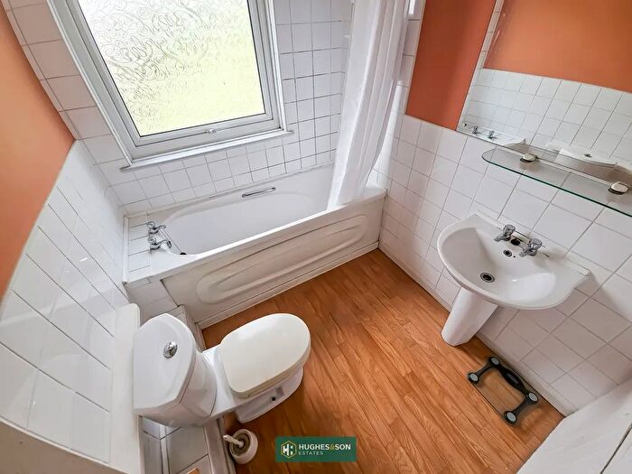 2 Bedroom Maisonette For Sale In Sewall Highway, Coventry, West Midlands, CV2