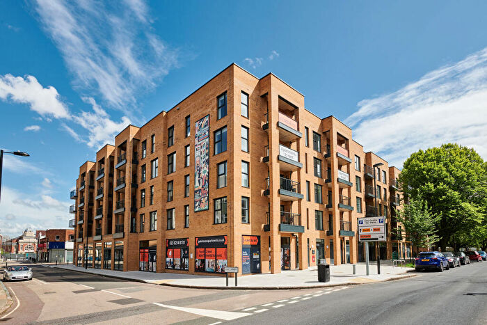 2 Bedroom Apartment To Rent In Gatehouse Apartments, Southampton Southampton, SO14