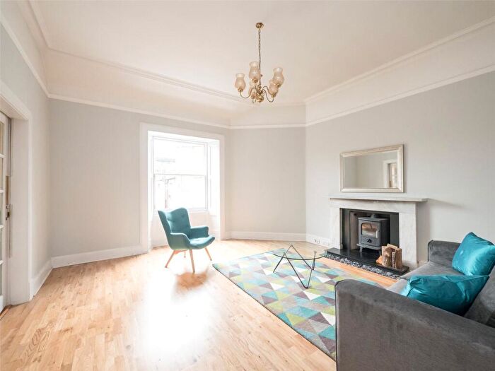2 Bedroom Flat To Rent In Manor Place, Edinburgh, EH3