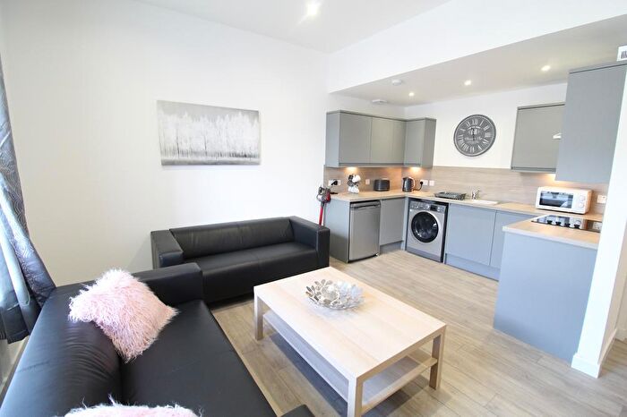 2 Bedroom Flat To Rent In Adelphi, Flat B, (Off Union Street), Aberdeen, AB11