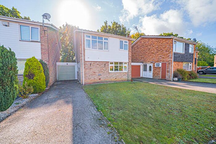3 Bedroom Detached House For Sale In Ravenswood Drive South, Solihull, B91