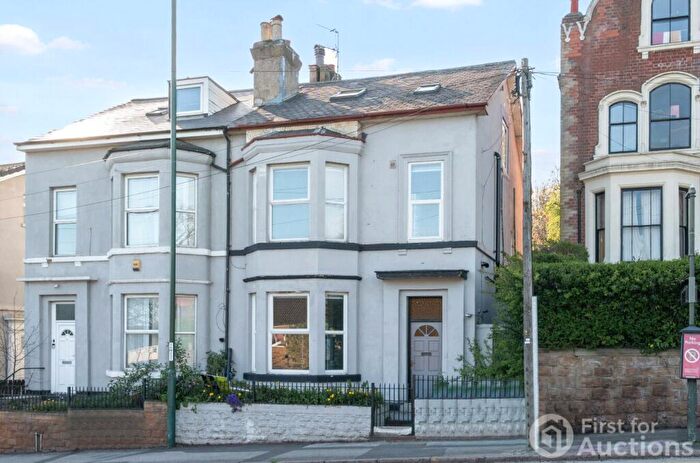 3 Bedroom Semi Detached House For Sale In Woodborough Road, Nottingham, Nottinghamshire, NG3