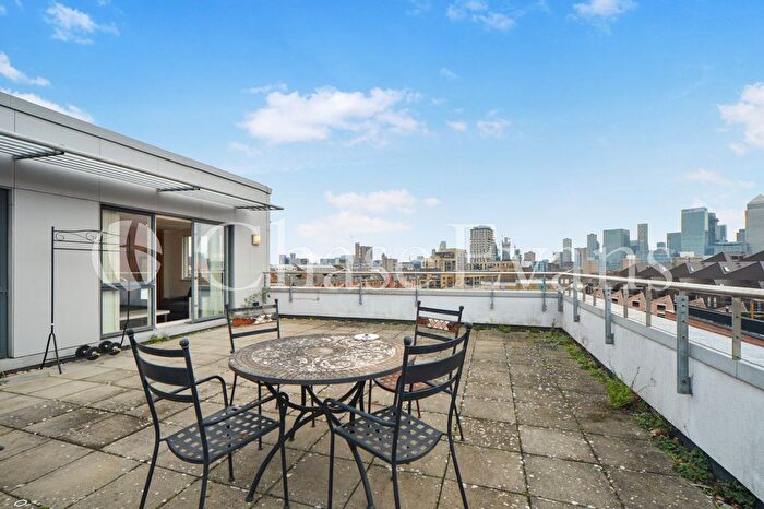 2 Bedroom Flat To Rent In Caspian Wharf, Yeo Street, Bow, London, E3