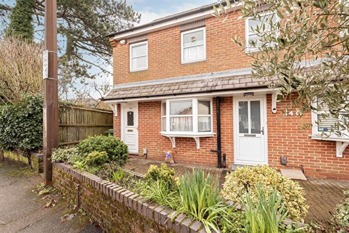 2 Bedroom Semi-Detached House To Rent In Sandpit Lane, St. Albans, Hertfordshire, AL1