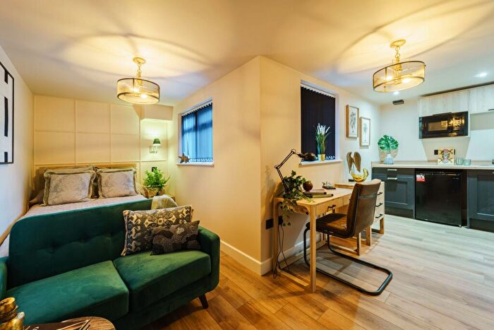 Studio To Rent In Room, Junction Street, DE1