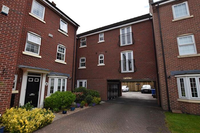 2 Bedroom Flat To Rent In Pickering Grange, Brough, HU15