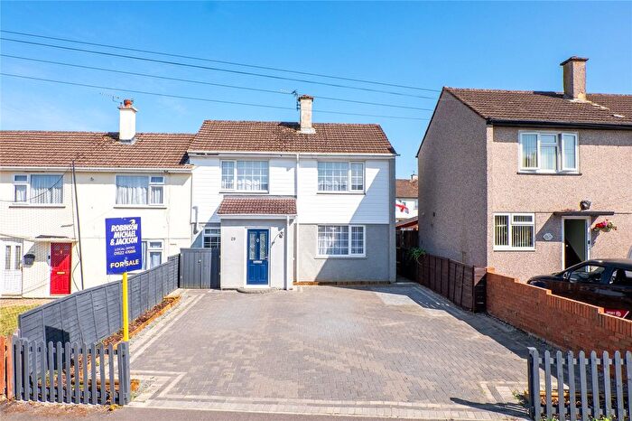 3 Bedroom End Of Terrace House For Sale In Westmorland Road, Maidstone, Kent, ME15