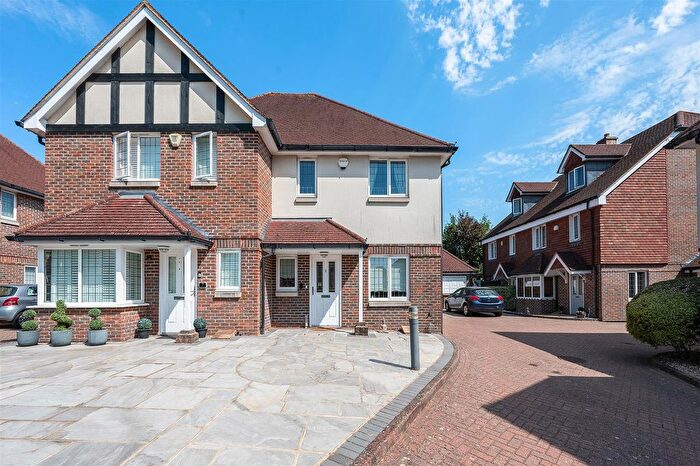 3 Bedroom Semi-Detached House For Sale In Birch Close, Banstead, SM7