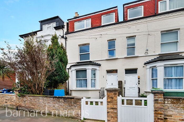 1 Bedroom Flat For Sale In St. Leonards Road, London, SW14