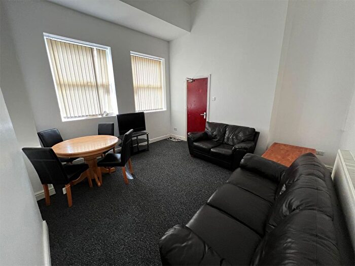 5 Bedroom End Of Terrace House To Rent In King Edward Road, Swansea, SA1