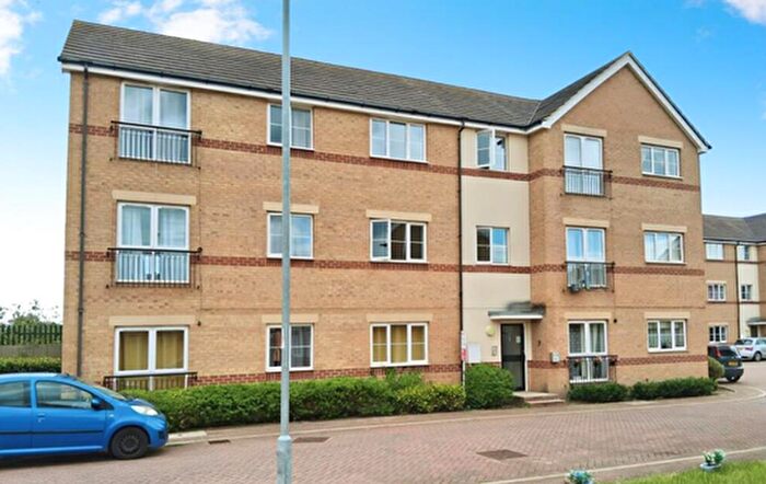 2 Bedroom Flat To Rent In Rathbone Crescent, Peterborough, PE3
