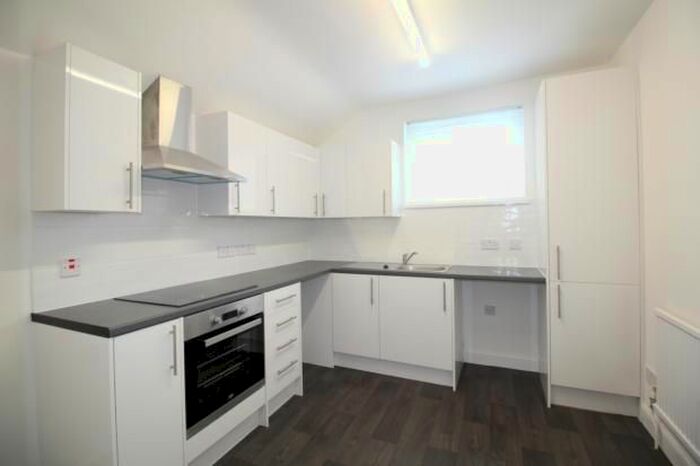 2 Bedroom Flat To Rent In Castle Road, Bedford MK40