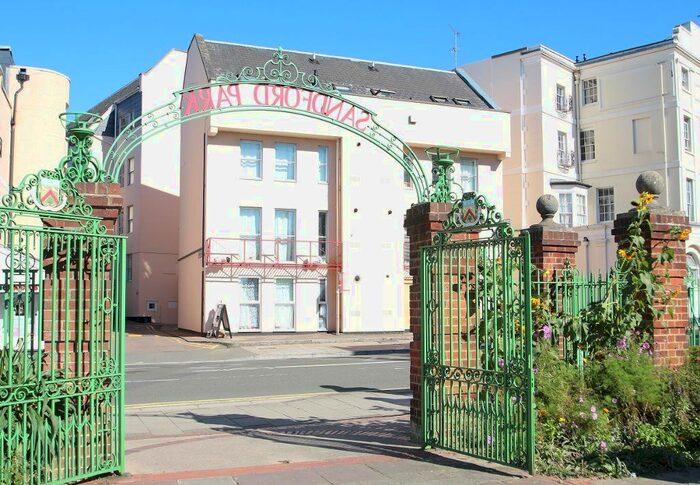 2 Bedroom Flat To Rent In Berkeley Court, High Street, Cheltenham, GL52