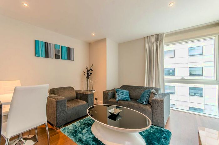 1 Bedroom Flat To Rent In Crawford Building, Aldgate, London, E1