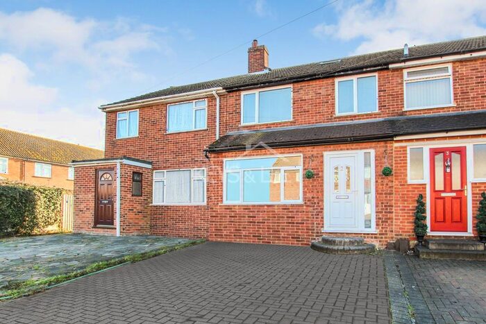 3 Bedroom Terraced House To Rent In Frinton Road, Collier Row, Romford, RM5