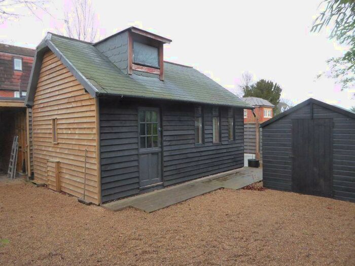 1 Bedroom Detached House To Rent In Pampisford Road, South Croydon, CR2